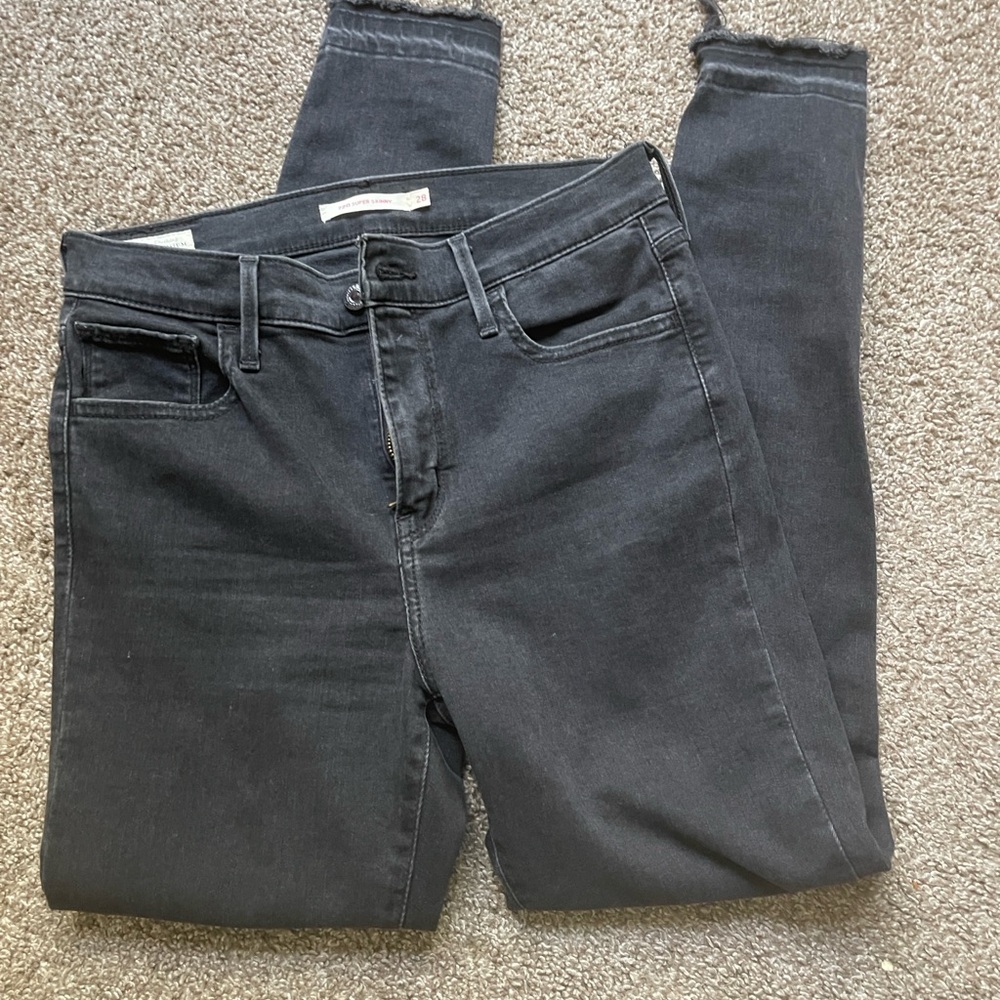 Levi's Women's Dark Gray Skinny Jeans